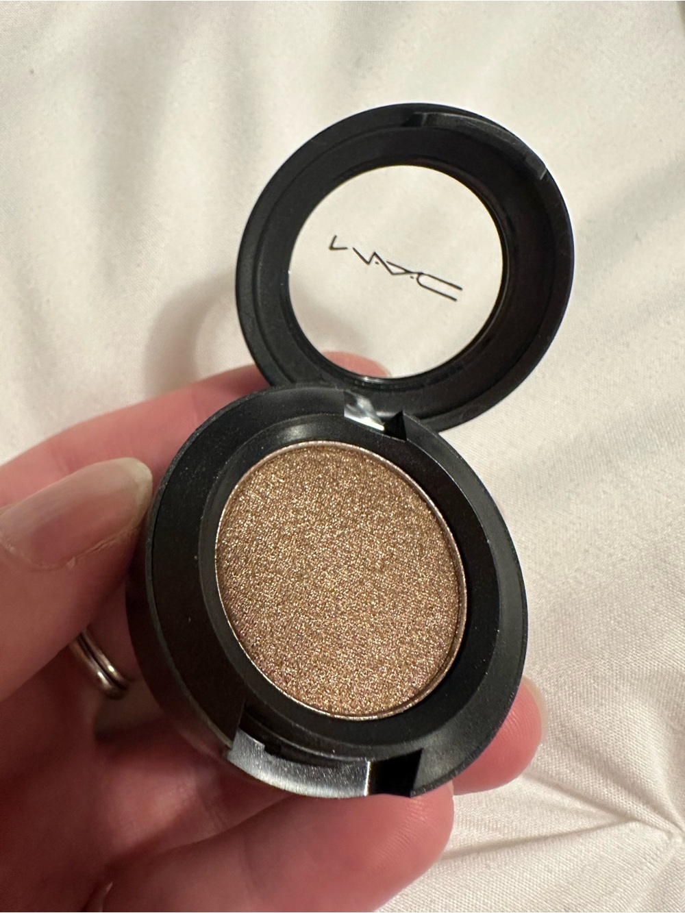 MAC Cosmetics Metallic Bronze Single Eyeshadow